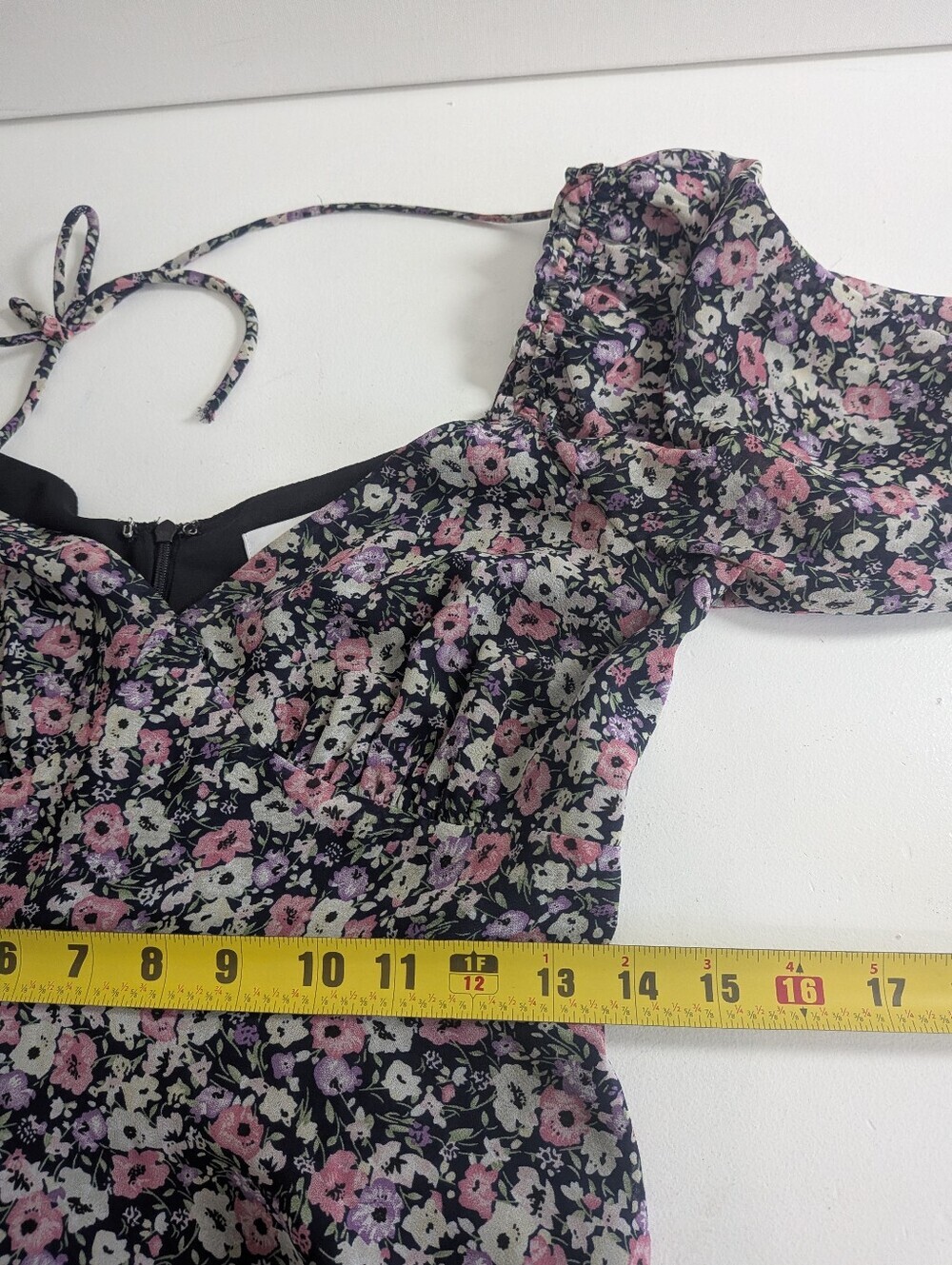 ASTR The Label Dress Women's Small Black Floral Puff Sleeve Fit And Flare EUC - Picture 10 of 13